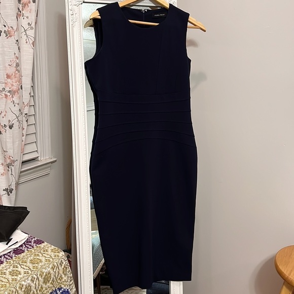 178 Ivanka Trump dark blue dress - Picture 2 of 12